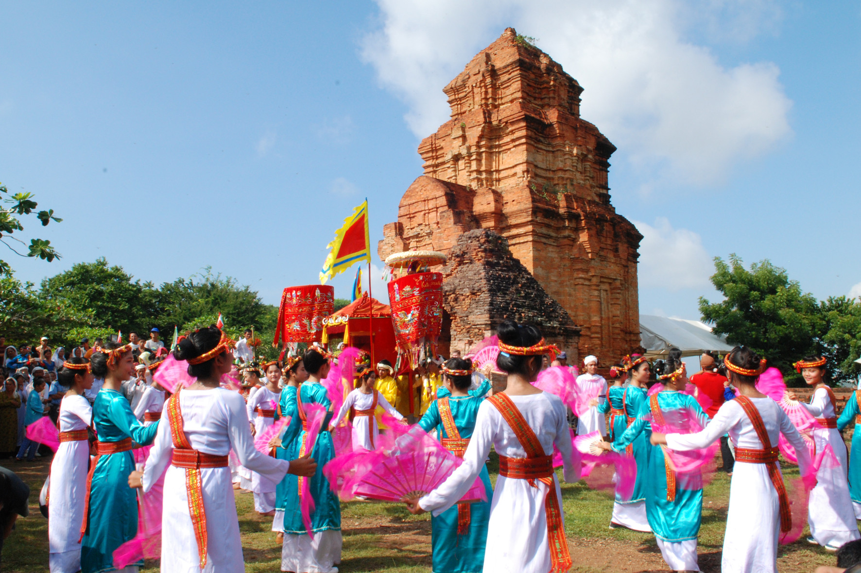 A wide range of activities to mark 27 years of Binh Thuan Tourism Day ...